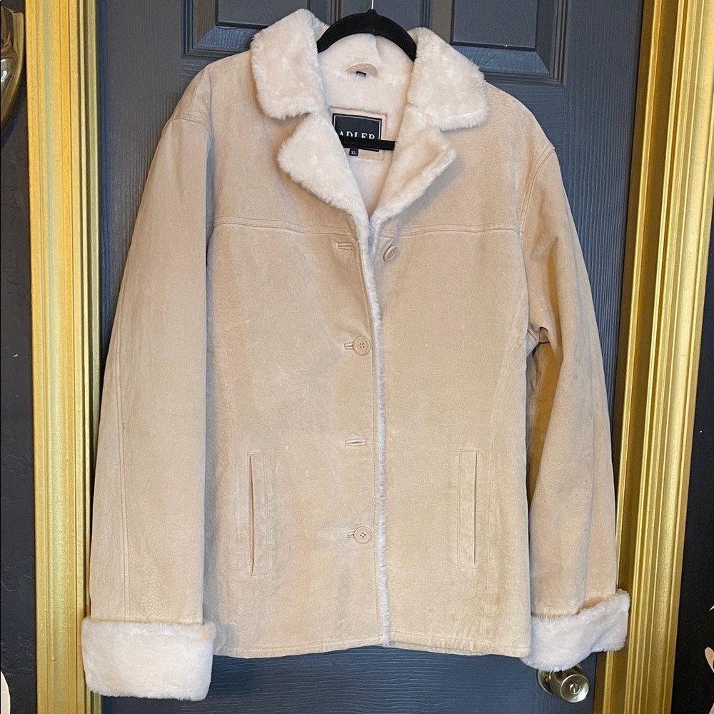 Chic Beige Teddy Jacket - Picture 3 of 9